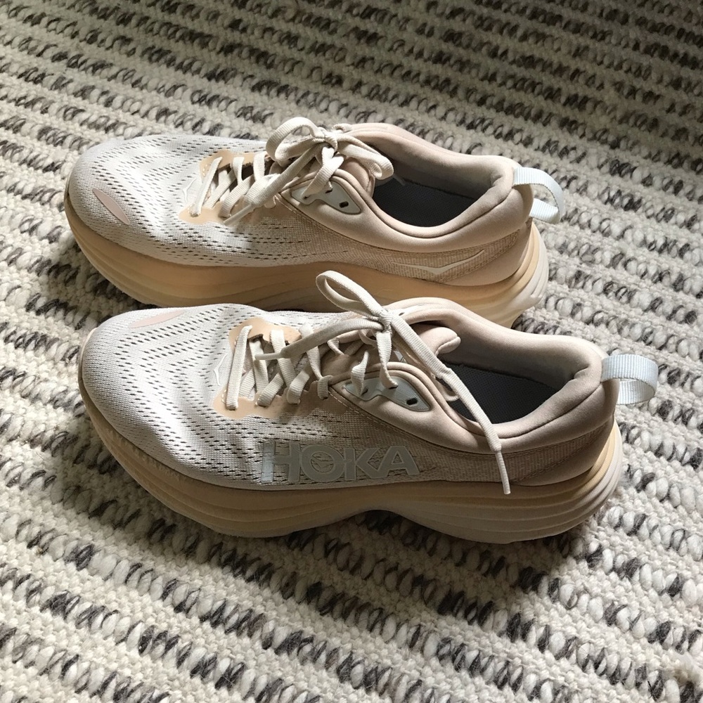 Hoka Bondi 8 monochrome neutral sneaker, size 8